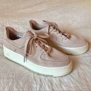 Nike Air Force 1 sage low